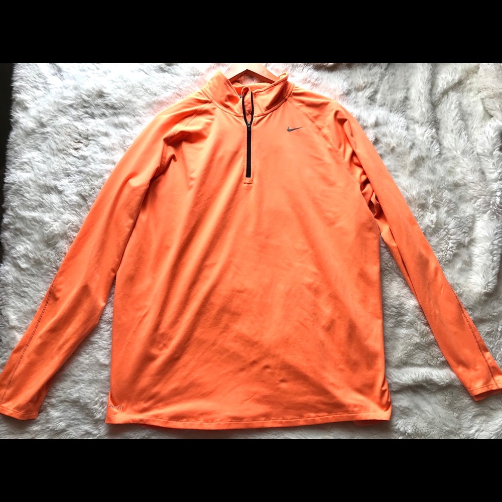 ✨New Nike Running Zip Up✨